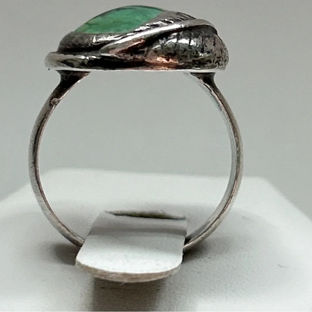 Vintage Southwestern Turquoise Sterling Silver Ring - Picture 2 of 12